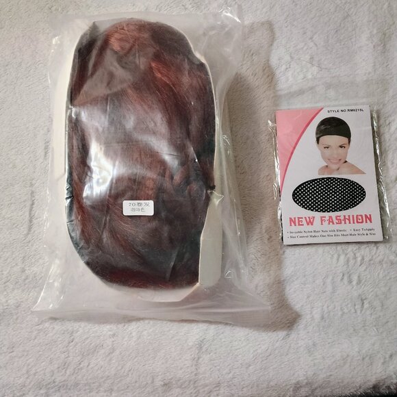 NWOT: New Long Wavy Auburn Wig with Bangs - Picture 4 of 7